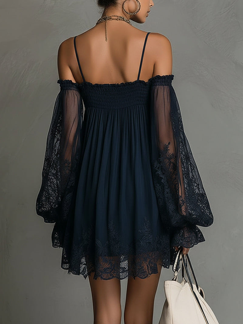 Noemi | Robe mini en chiffon bleu marine avec décolleté off-shoulder