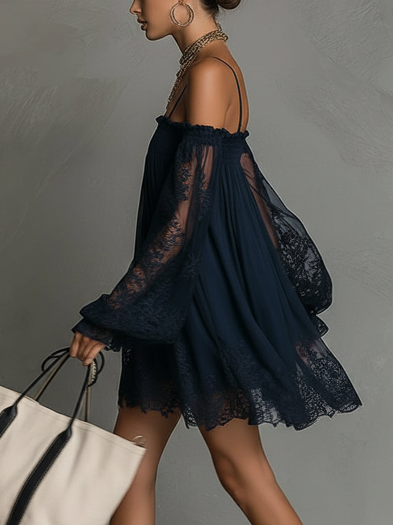 Noemi | Robe mini en chiffon bleu marine avec décolleté off-shoulder