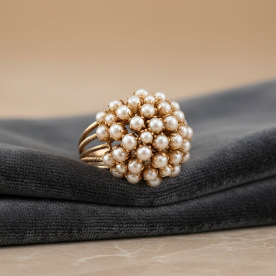 Bague en Or avec Perles Incrustées Élégante