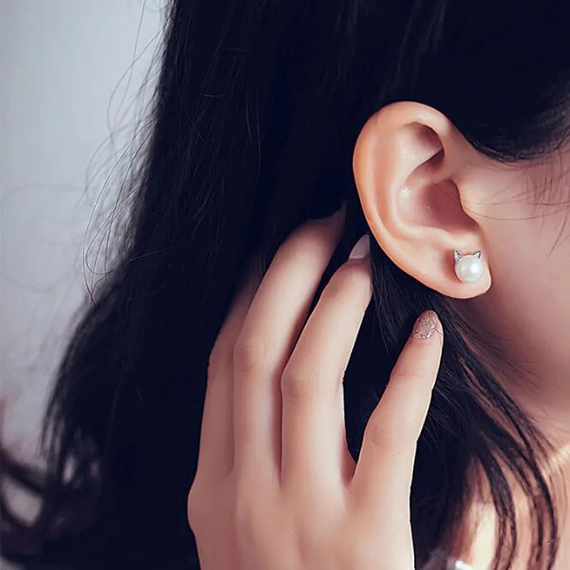 Boucles d'oreilles en argent sterling en forme de chat avec perles