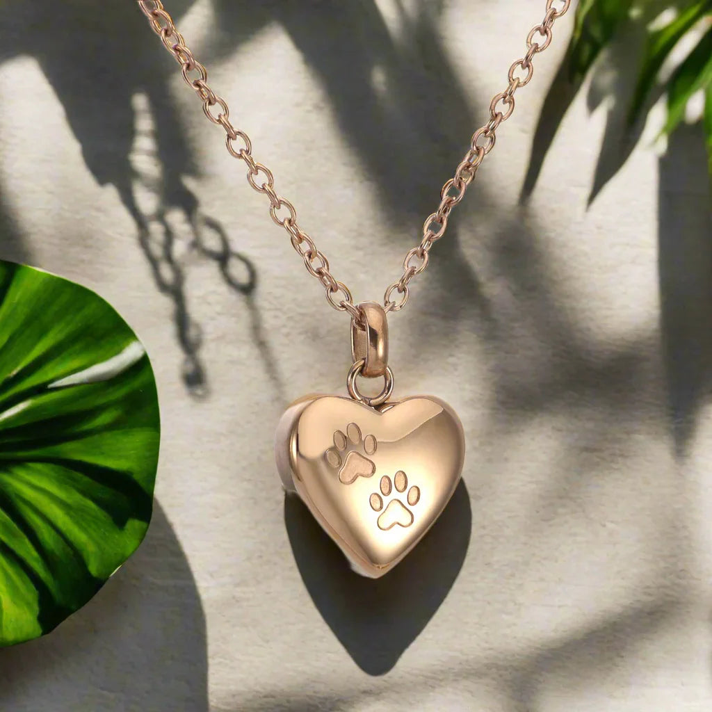 Collier Urne Mémorial pour Animaux – Pendentif en Forme de Cœur avec Gravure de Patte