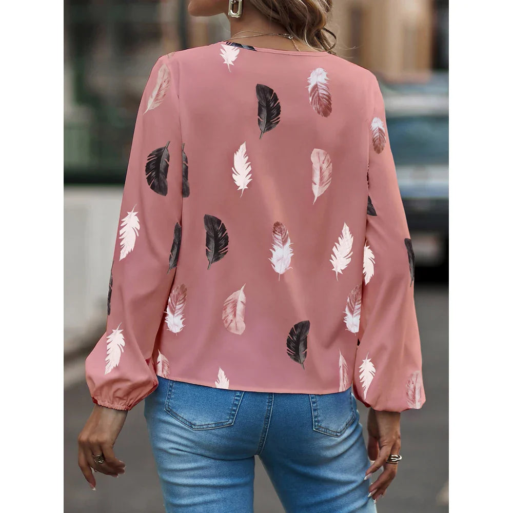 Céline | Blouse Fluide à Motif Plumes