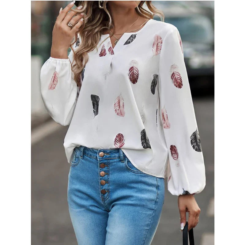 Céline | Blouse Fluide à Motif Plumes
