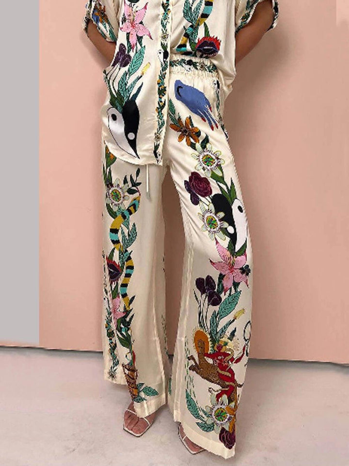 Nika | Ensemble chemise et pantalon en satin à imprimé unique Vibes de station
