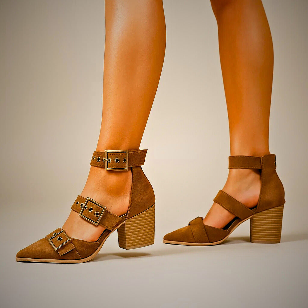 RAVYN RAE TALONS EN SUÉDINE