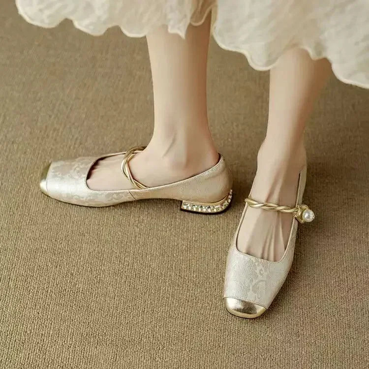 Talons Mary Jane Vintage avec Straps en Perles