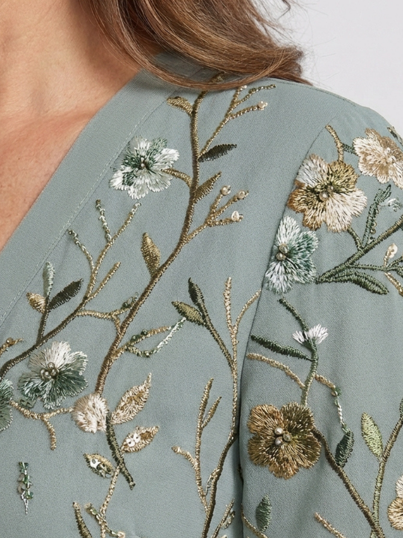 Evadne | Robe Maxi à Manches Courtes et Décolleté en V Floral