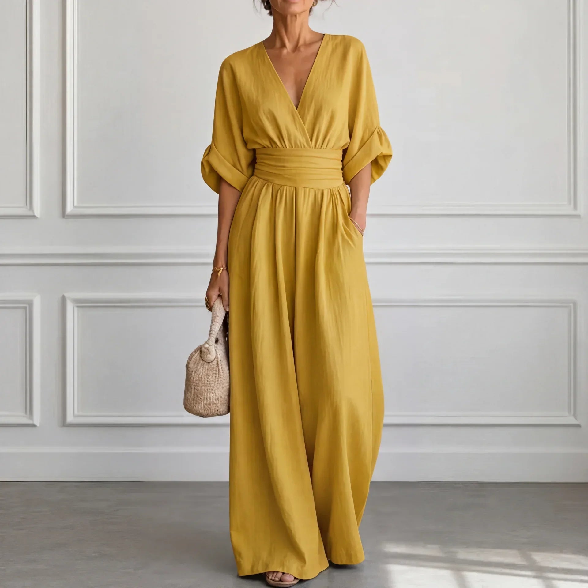 Salopette à jambes larges et décolleté en V