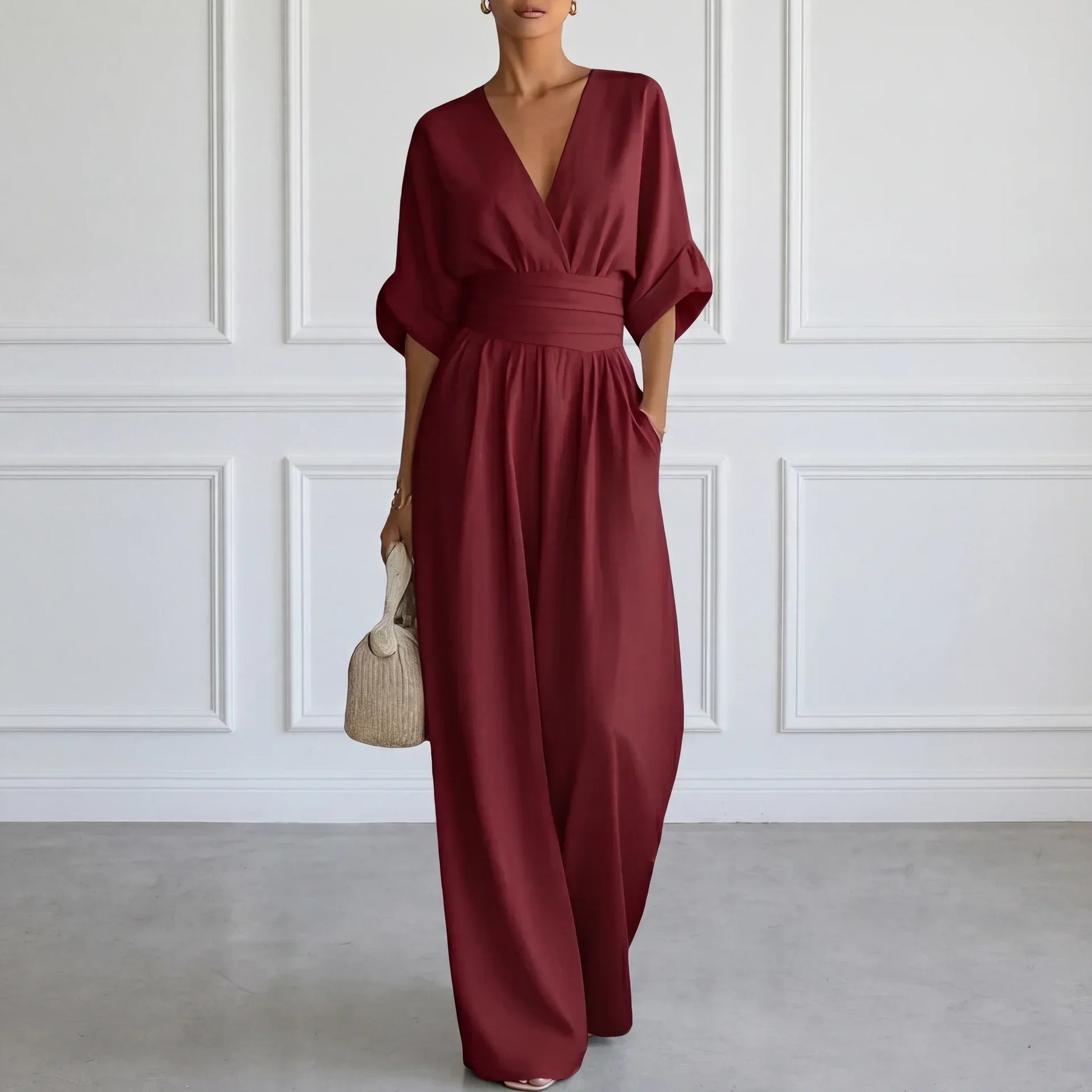 Salopette à jambes larges et décolleté en V