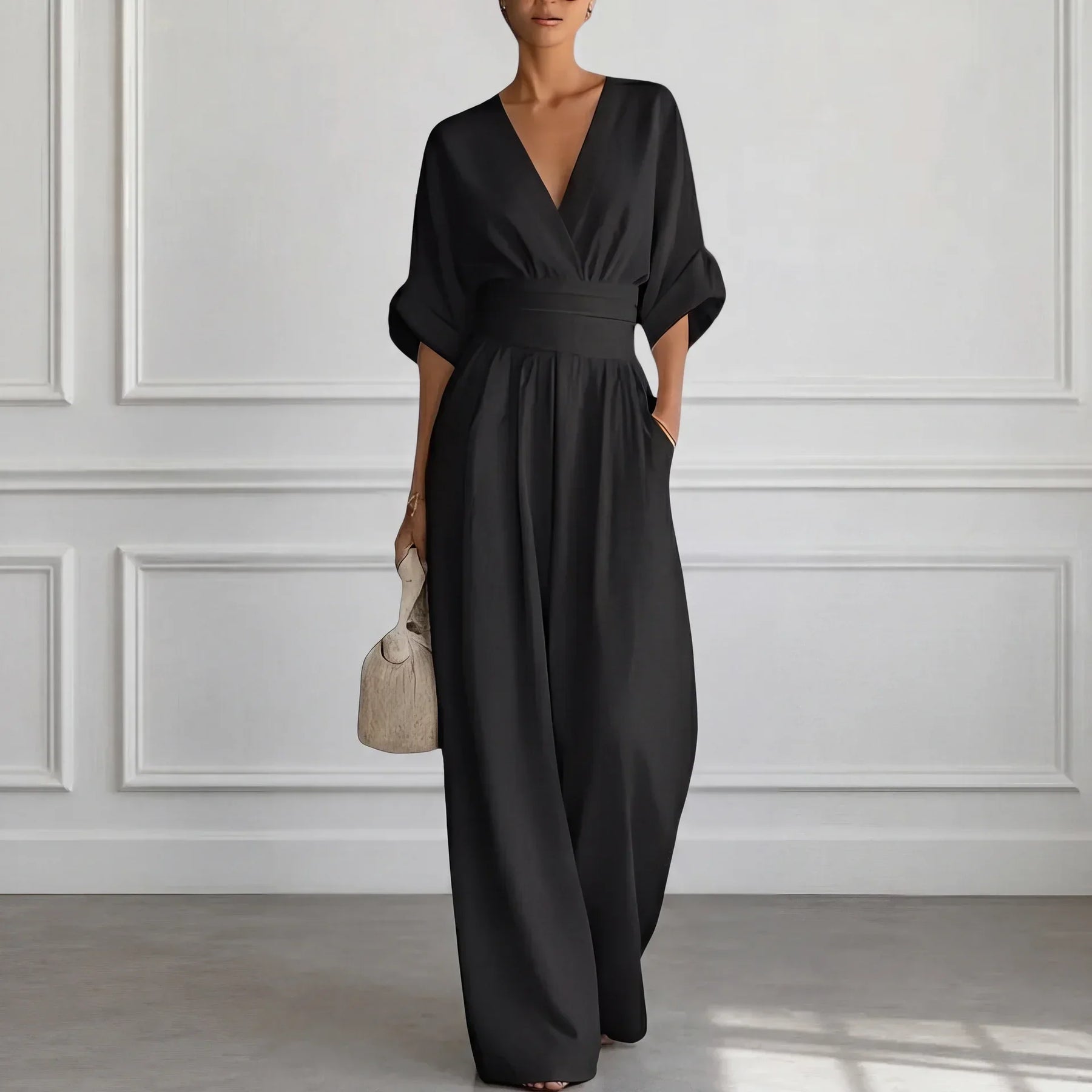 Salopette à jambes larges et décolleté en V